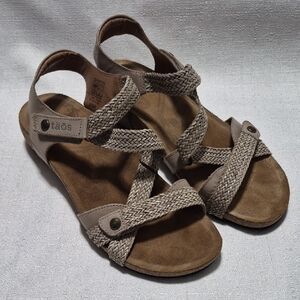 Taos Woven Straps Tan Beige Summer Sandals Womens Size 10
